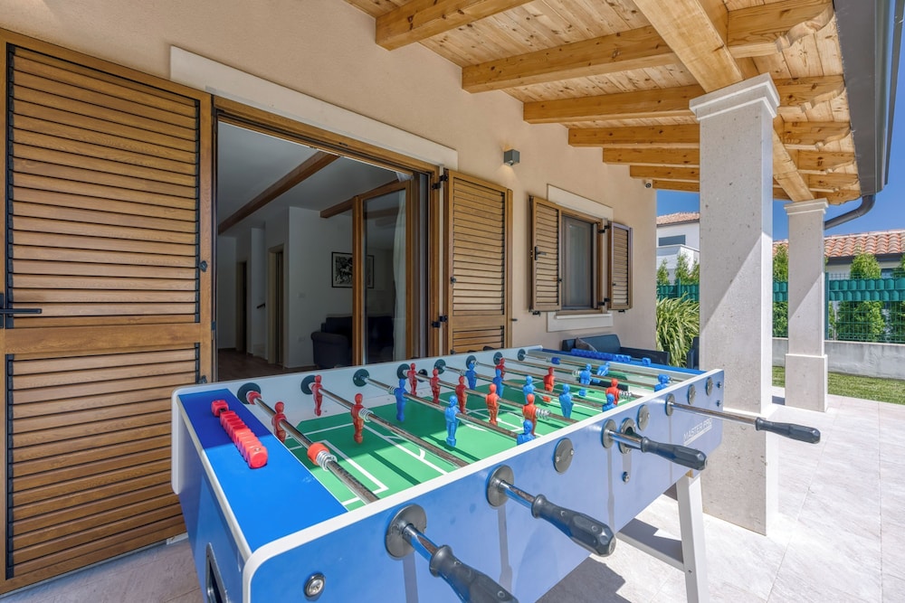 Pool and Fun Villa Stella Klarici