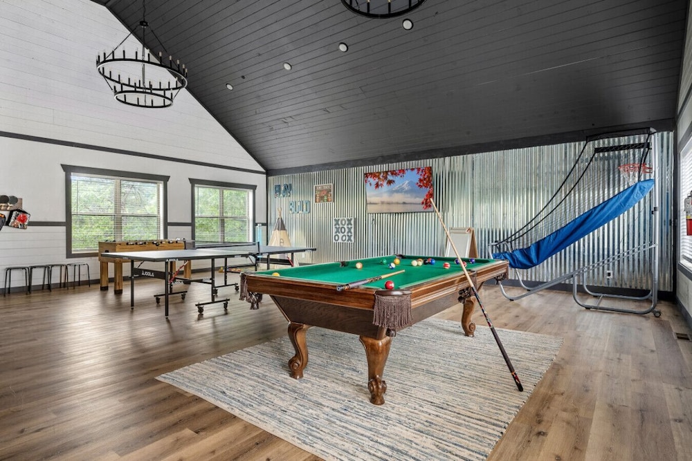 Summit Luxe Resort