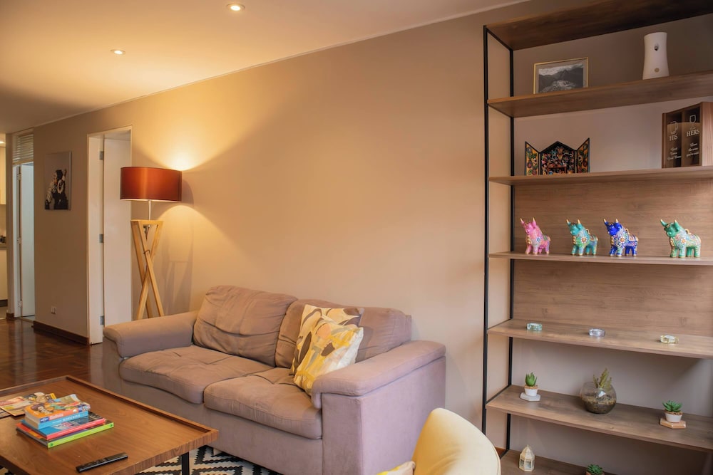 Sophisticated 1BR Stay in Prime Miraflores