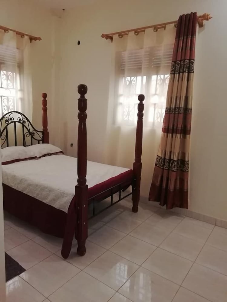 Martyrs Motel Ltd view 5