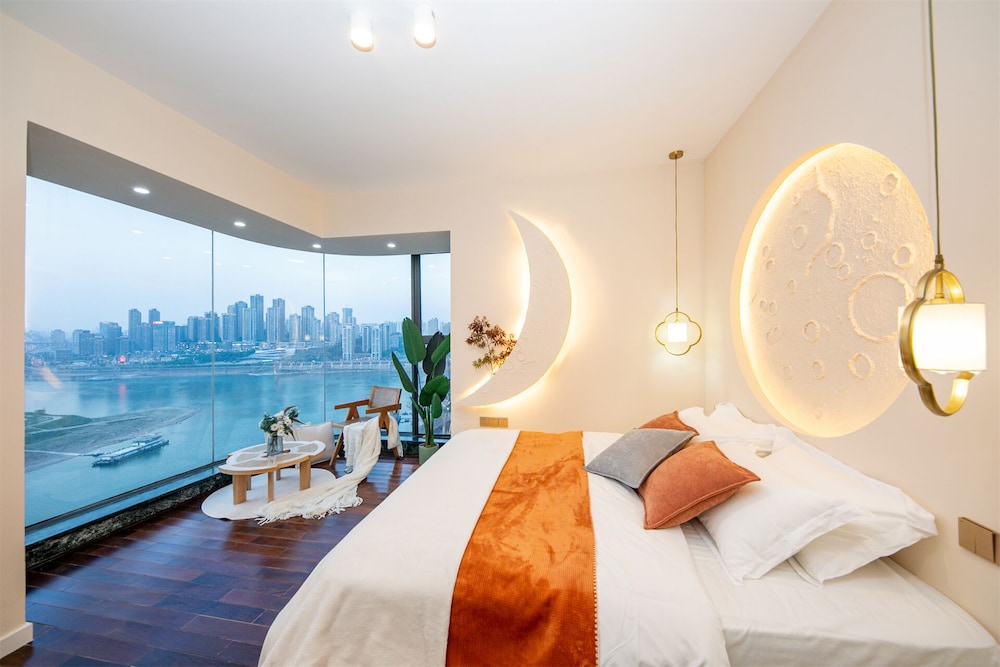 Baihong Riverview Drone Show Apartment