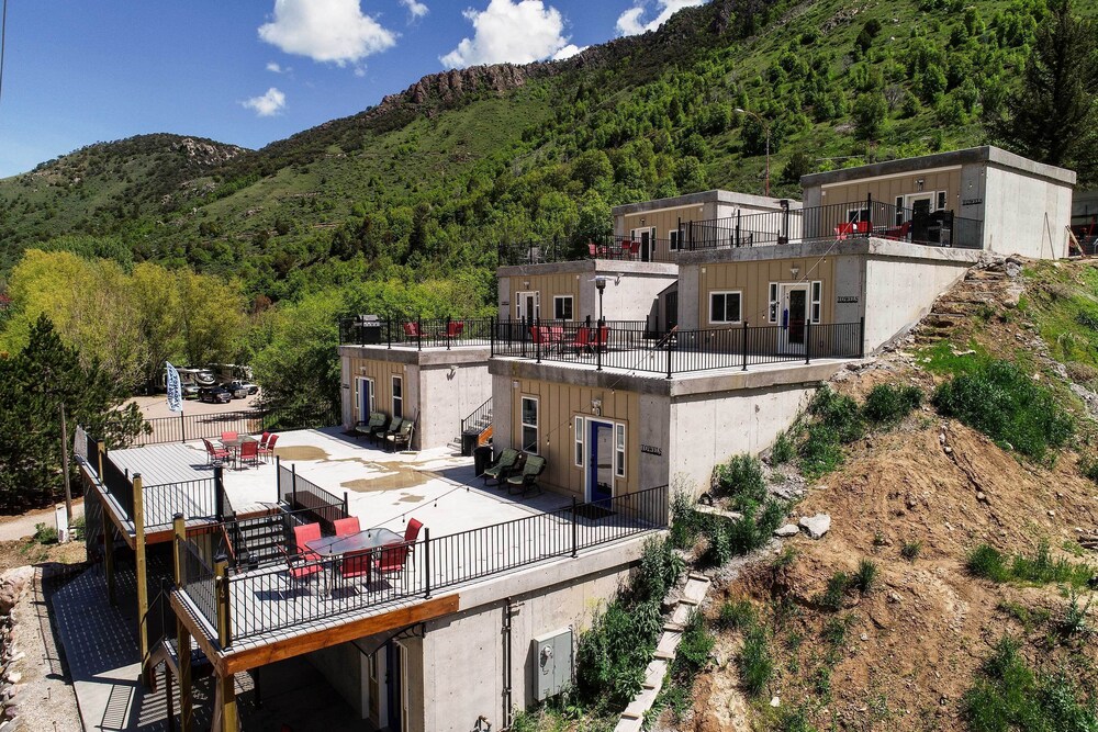 Lovely Lava Hot Springs Studio, Walk to Pools