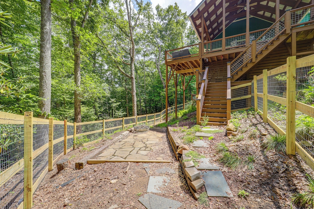 Pet-friendly West Jefferson Home w/ River View! view 3