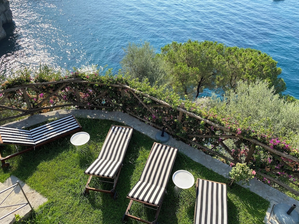 Villa Torre Sponda Private Beach