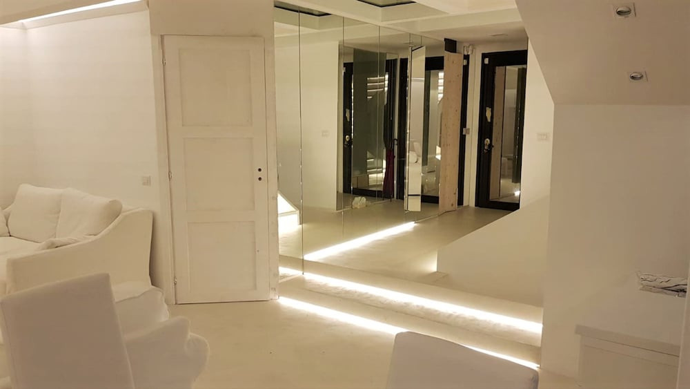Designer Property Laid out Over 2 Floors In the Most Elegant Area Of Rome