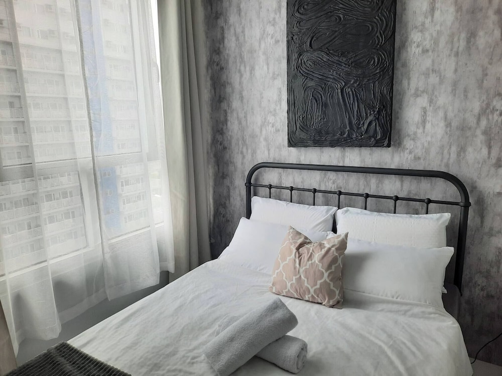 Relax in Style With Fast Wifi & Netflix