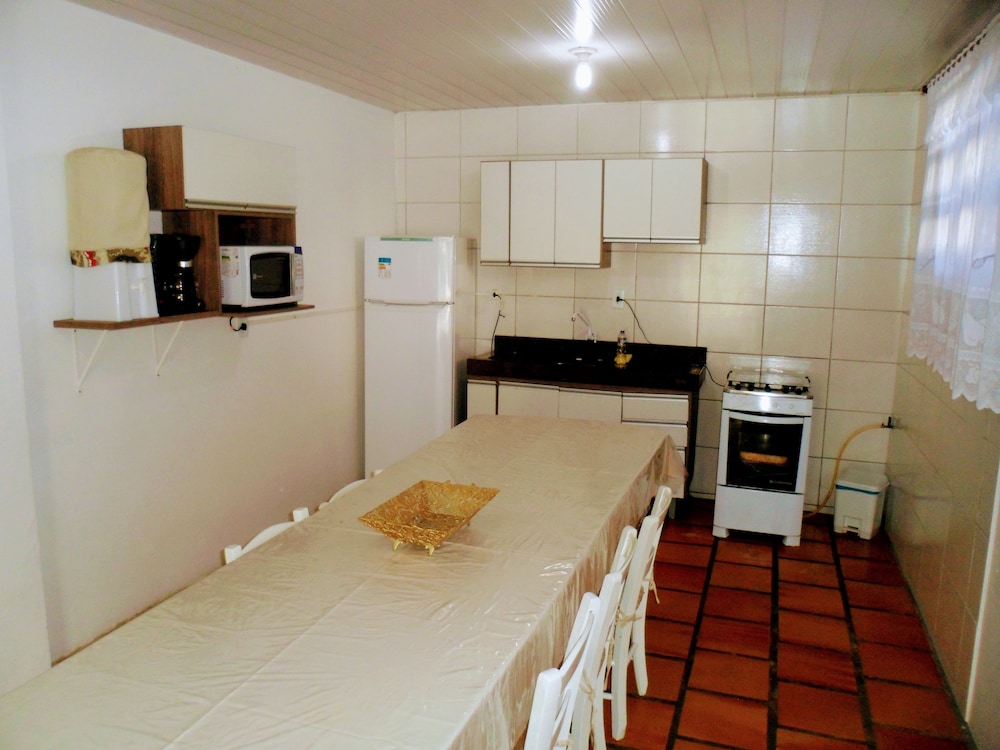 Ingleses Residence
