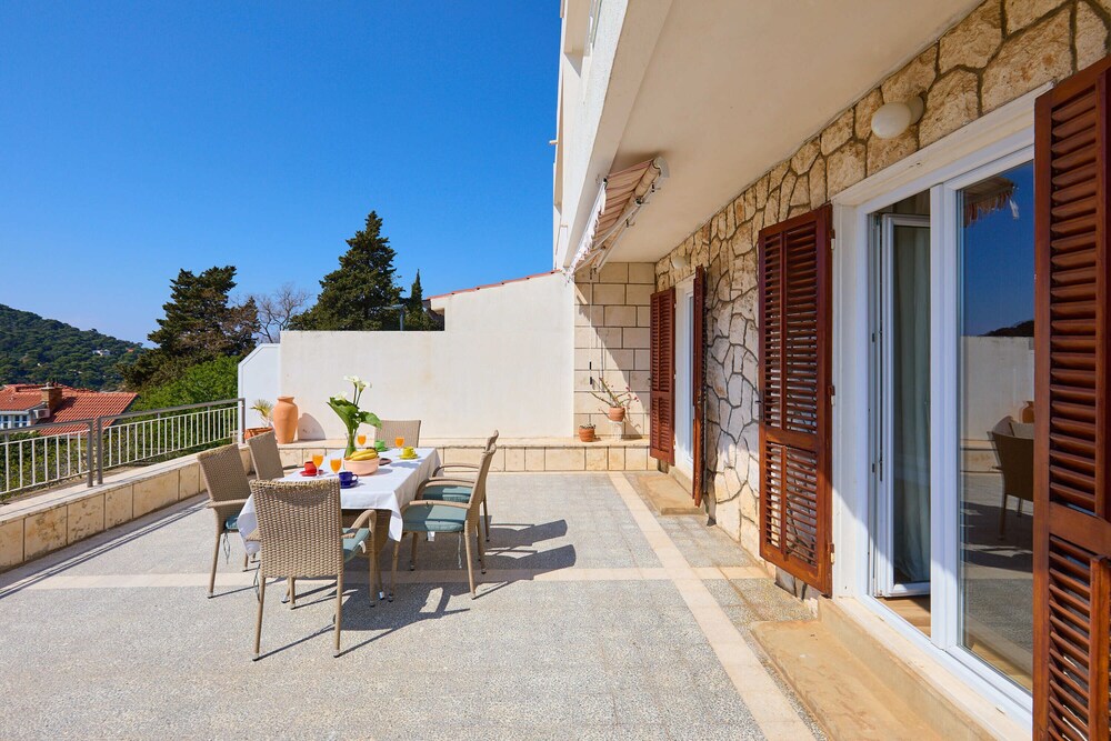 KABLAR'S SUNNY SUITES