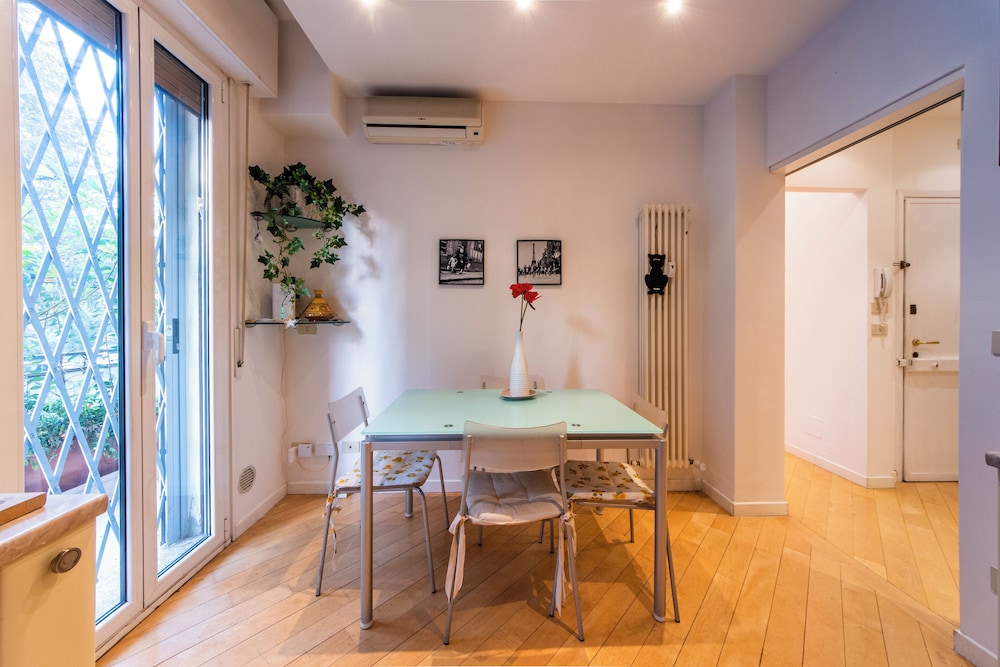 HouSmart Treves 2