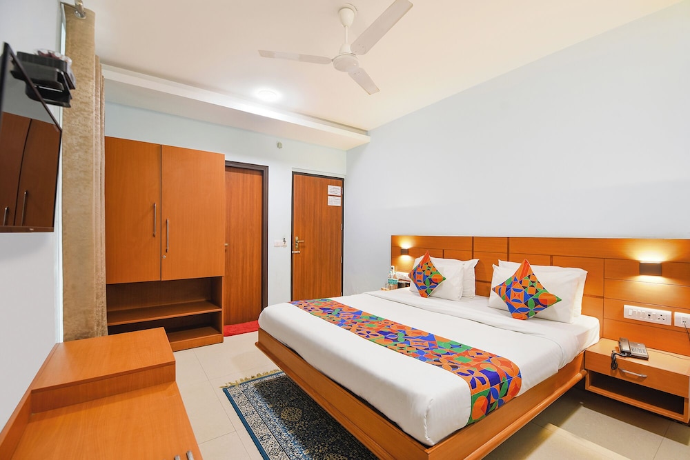 Fabhotel Pooja Residency