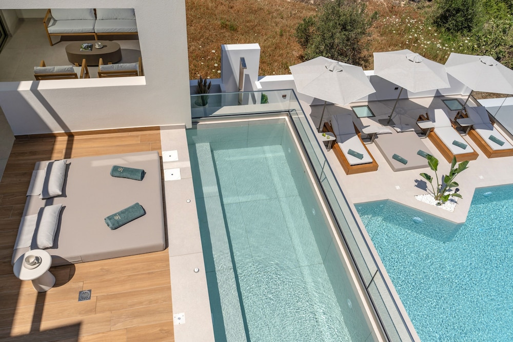 Luxurious Villa Selestine - With Private Pool