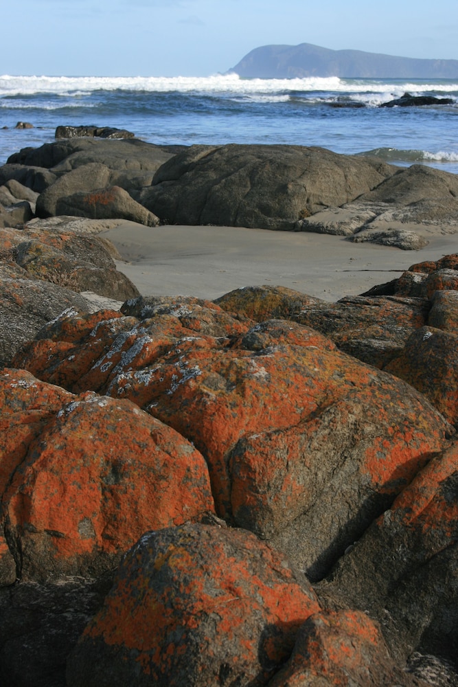 Snug Beach Cabin And Caravan Park