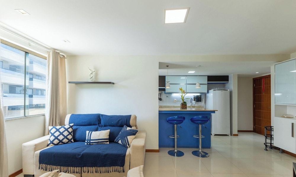 Apt w/ Balcony Steps From the Sea, Ilheus Erw0301