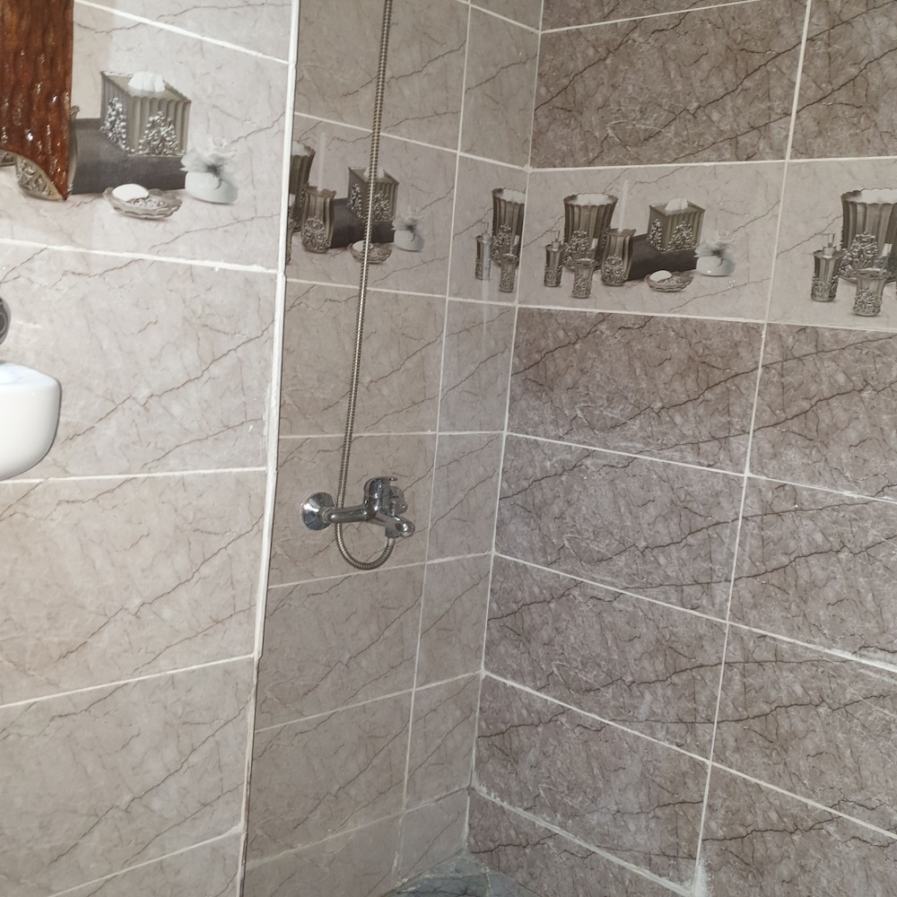 aline hostel