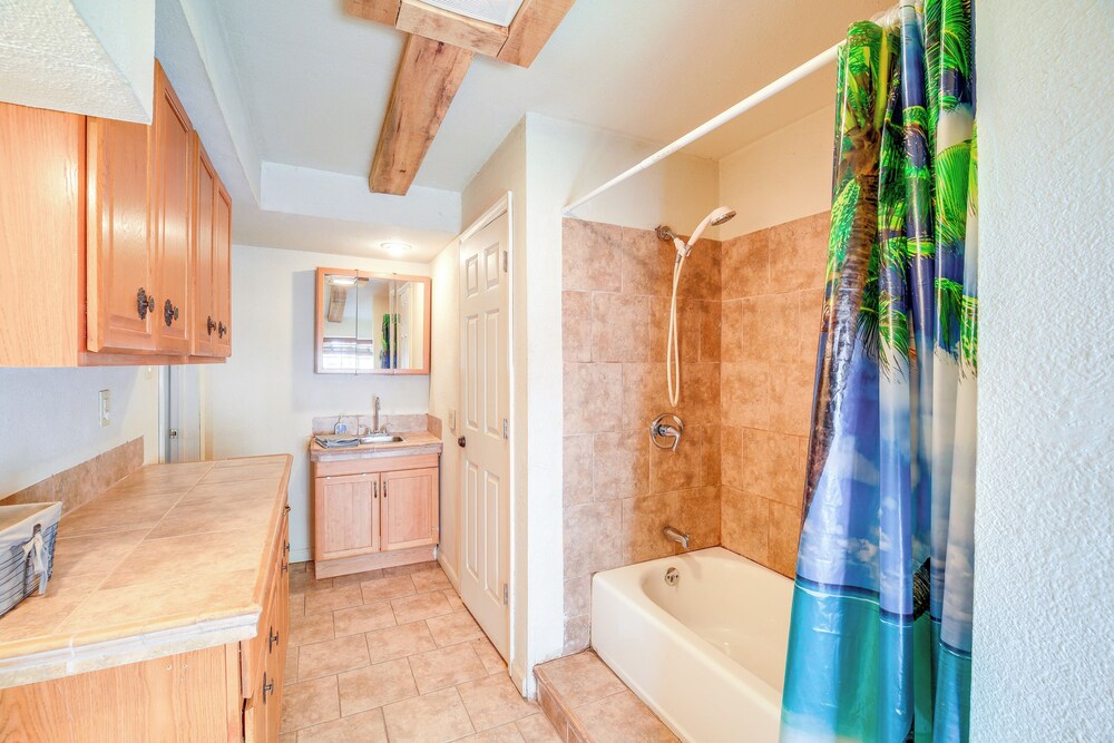 Cabin Close to ATV & Hiking Trails in Delbarton