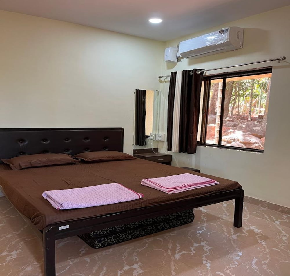 Green Breeze Resort
