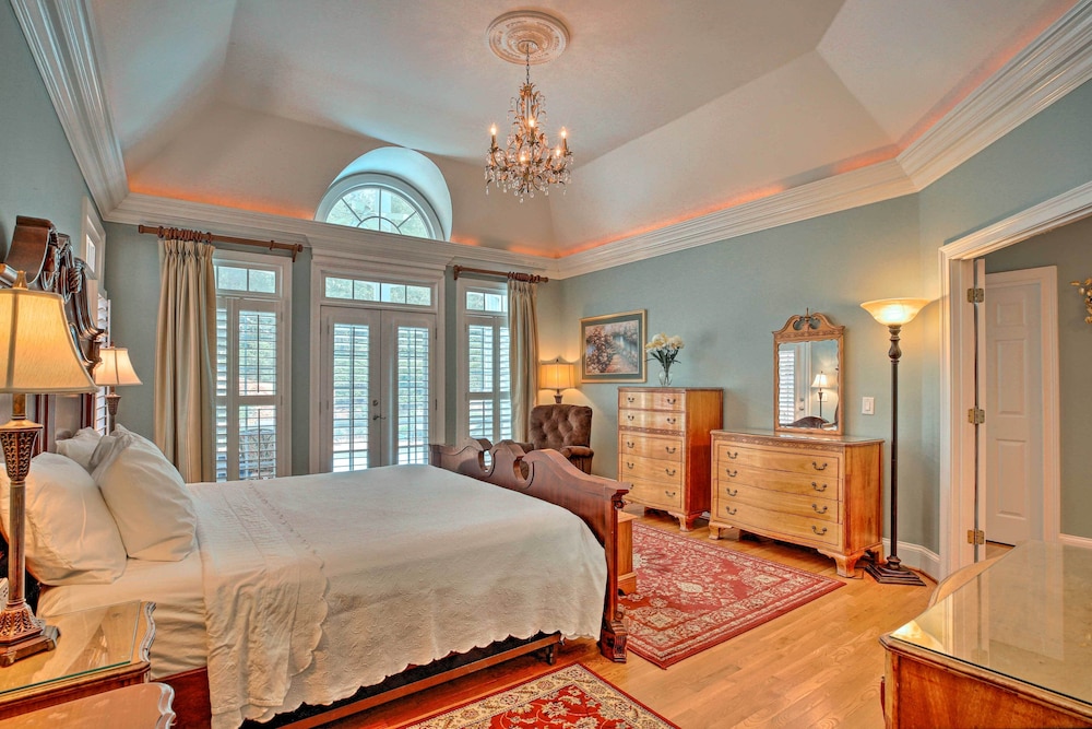 Secluded Acworth Mansion w/ Pool + Game Room!