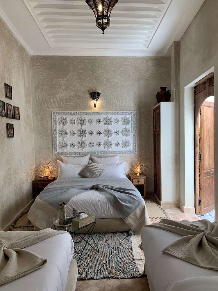 Riad Abaka by Ghali