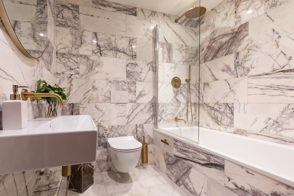 Penywern Road IV by Onefinestay