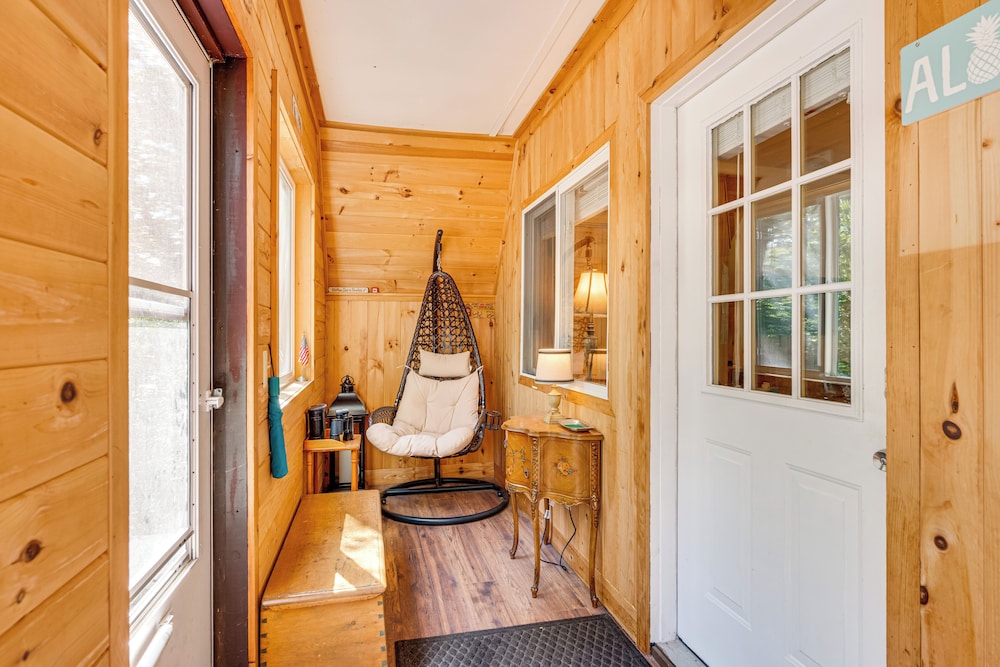 Walk to Beach & Playground: Charming Madison Cabin