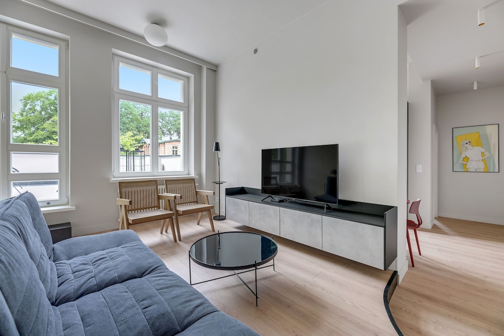 Grand Apartments