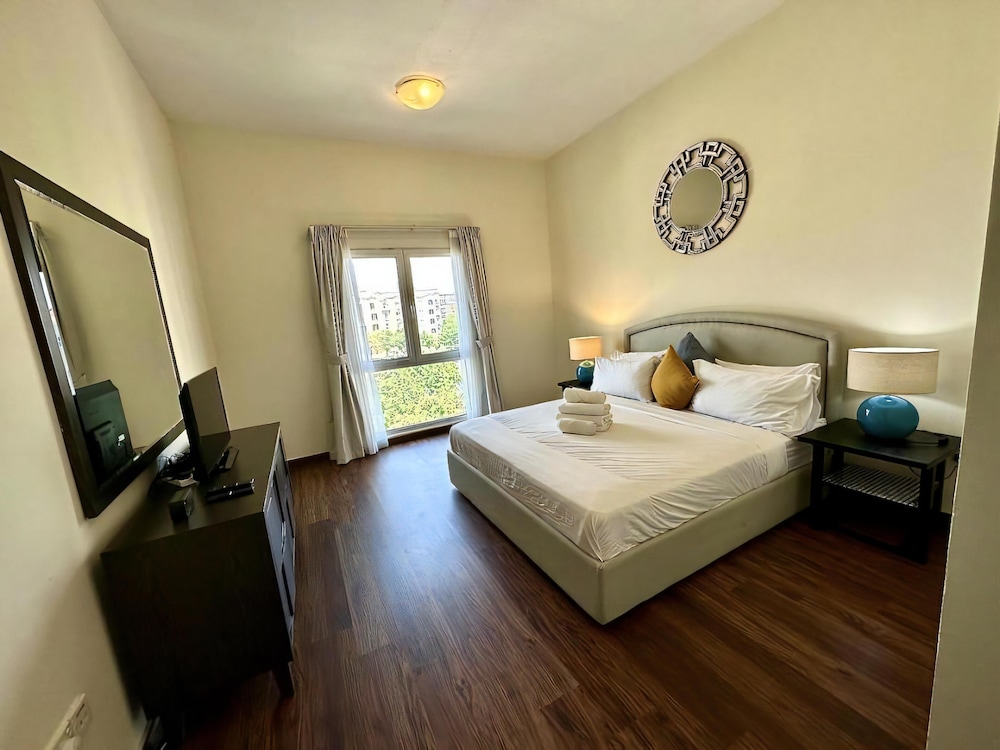 Lux BnB 1BD Discovery Gardens