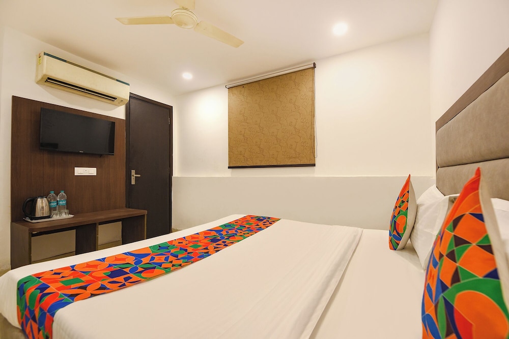 Fabhotel South Paradise