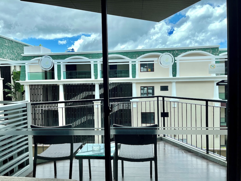 Studio Apartments With Shared Pool Near