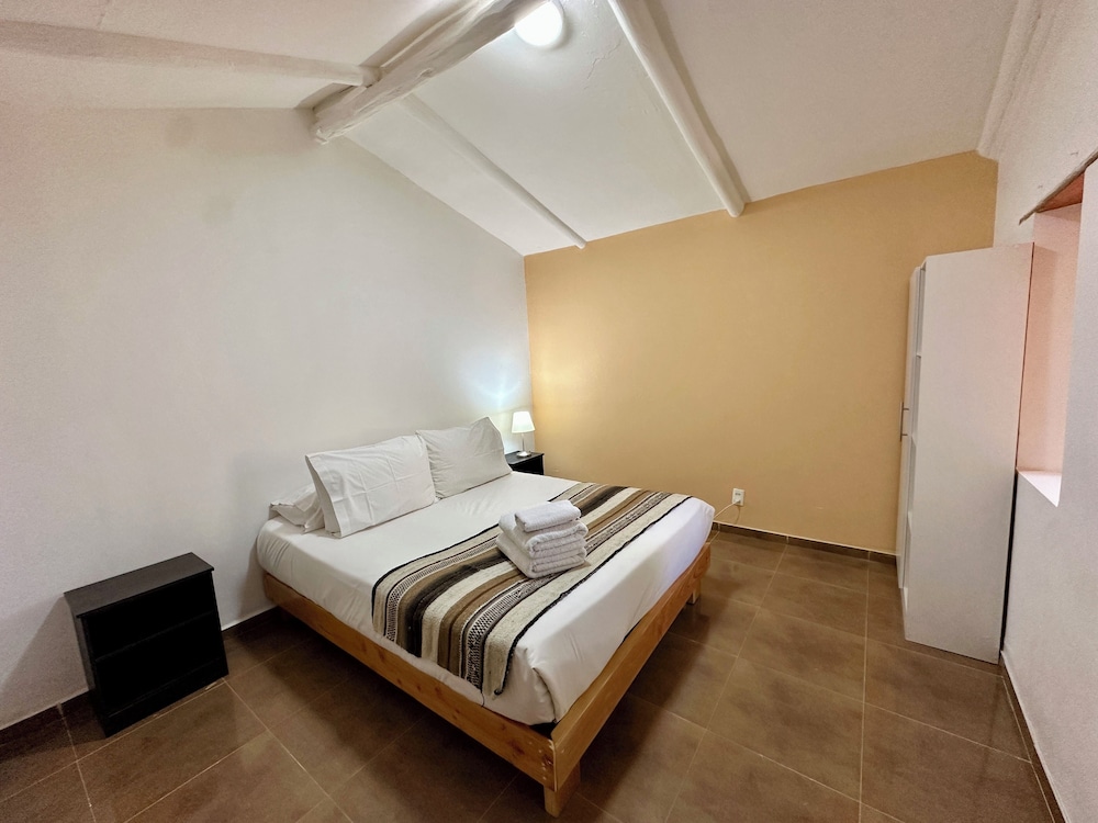 hostal qachisolcor