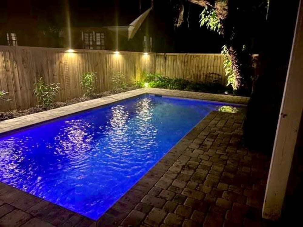 Pool Spa Downtown by Beach FOY Add Golf Cart