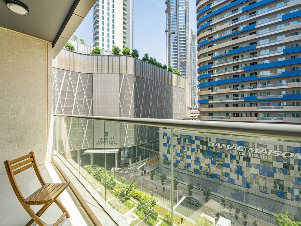 Apartment in Downtown Dubai Near Burj Khalifa