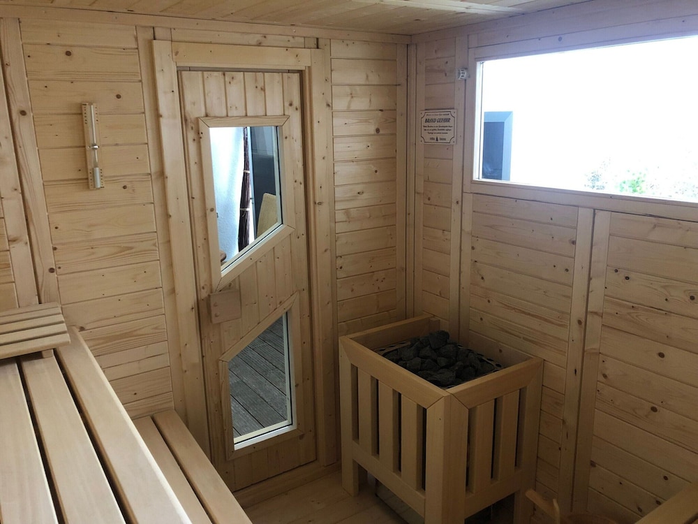 Appartementhaus Calmsailing, Borgerende