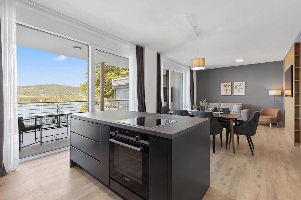 Maria Blick Lake View Apartments