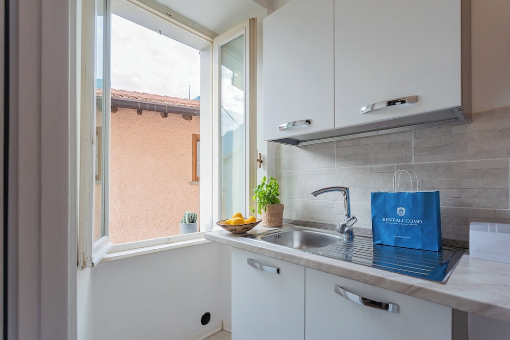 Villetta Panebianco Home in Castagna 11 by Rent all Como