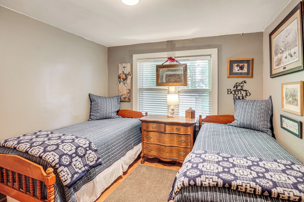 Hillside Home on 5 Wooded Acres in Wakefield! view 2