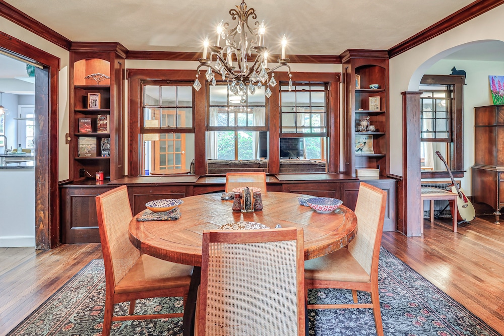Easy Train Access to Nyc! Elegant Family Retreat