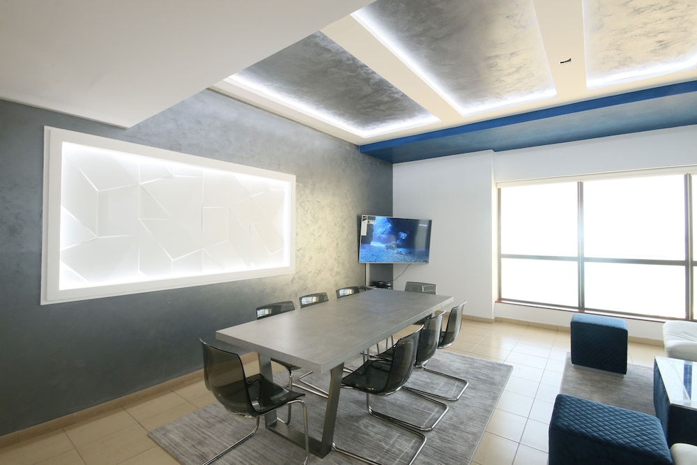 meeting & event spaces