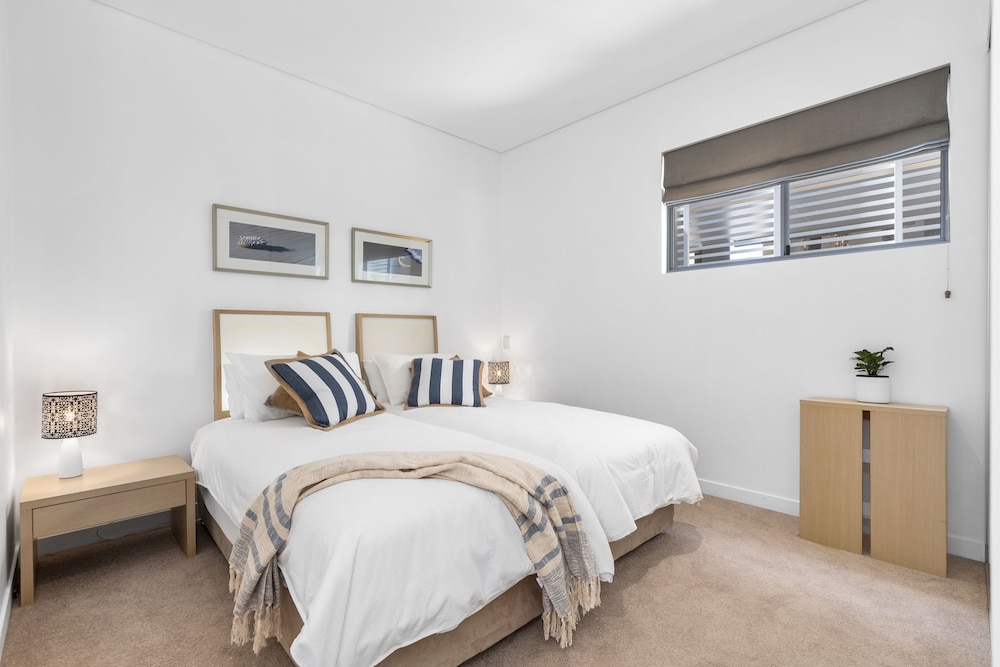 Luxury Apartments on Bells Boulevard