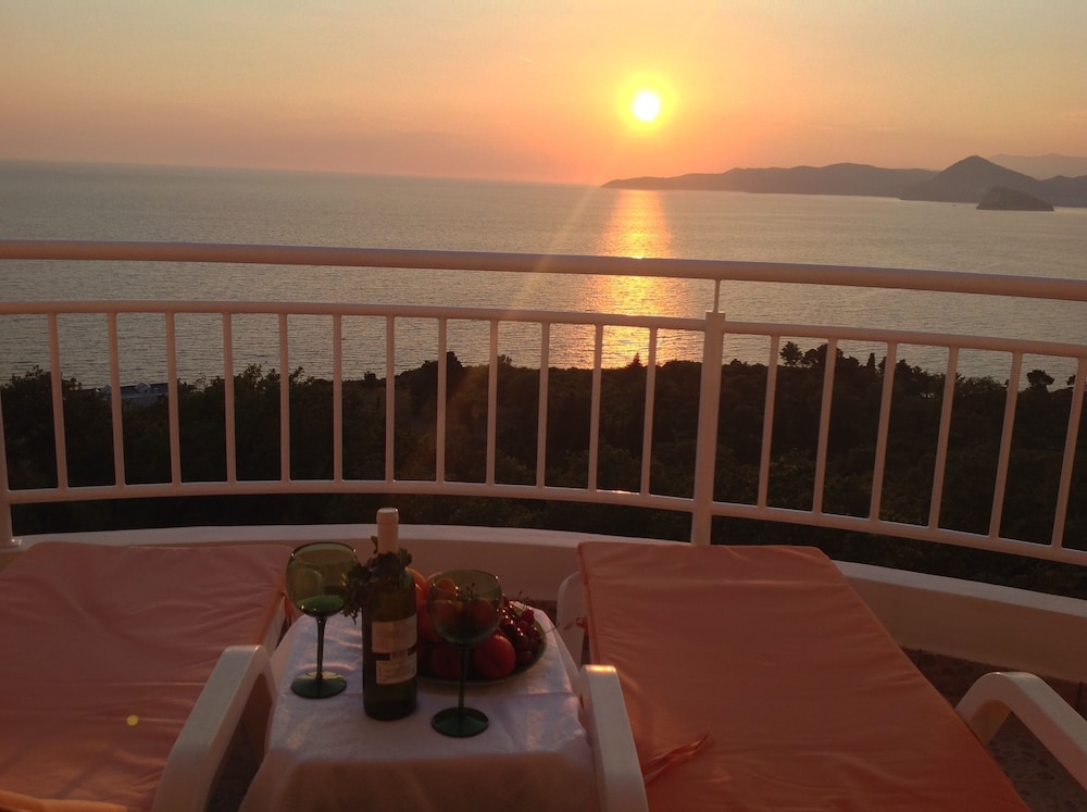 Sunset Residence