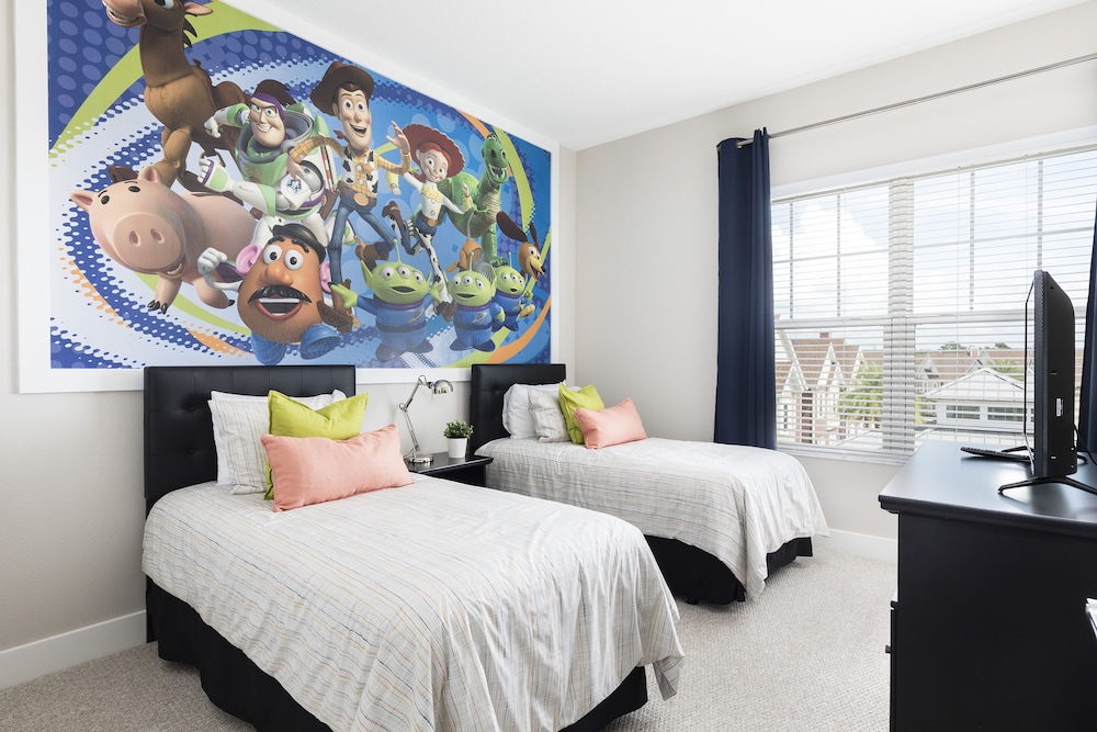 Summerville Vacation Homes by Columbia Management