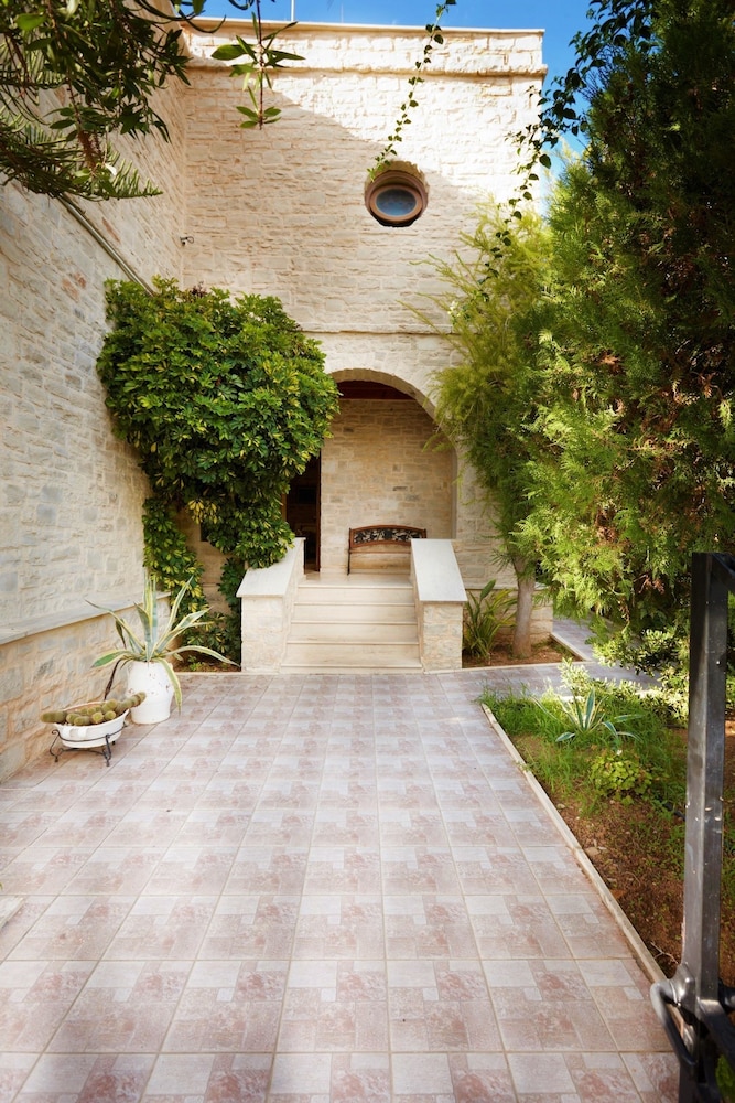 disCrete Villa Loutra