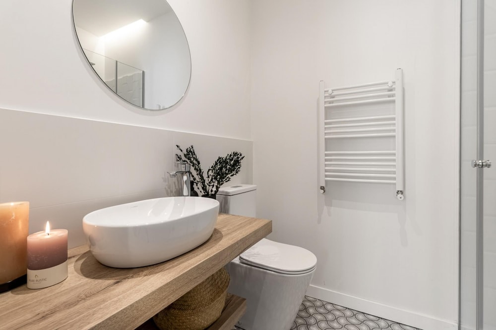 Dilar - 3 Bedrooms and Office in Trafalgar