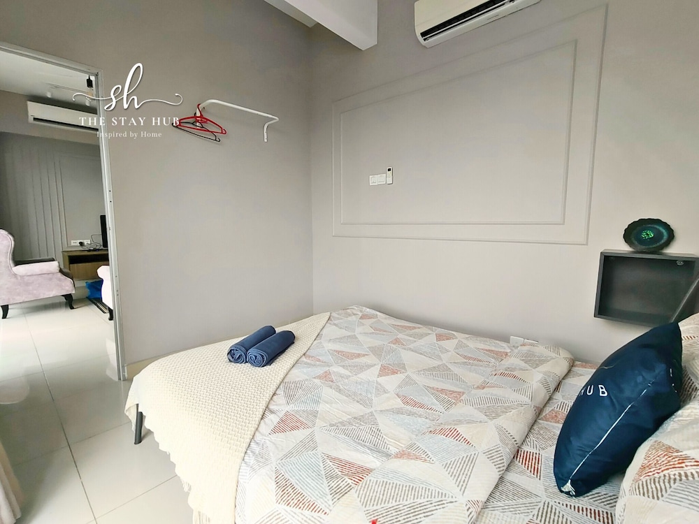 Regalia Residence The Sky Pool Suite