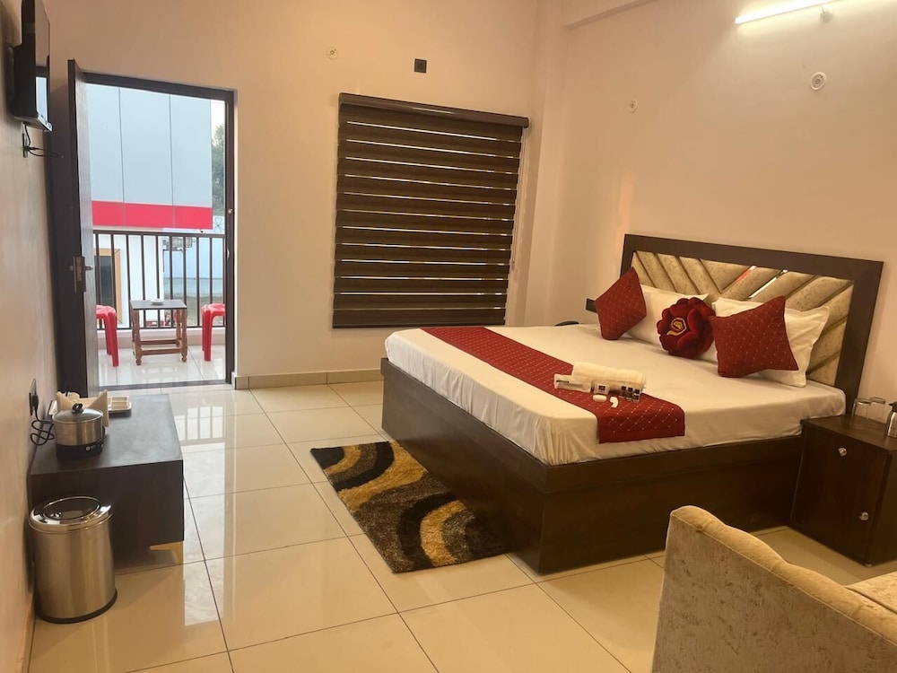 Hotel Green India Residency