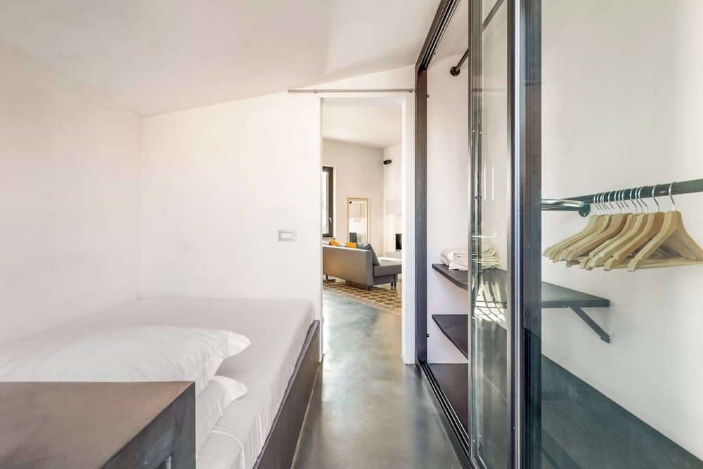 Monteverde Apartments