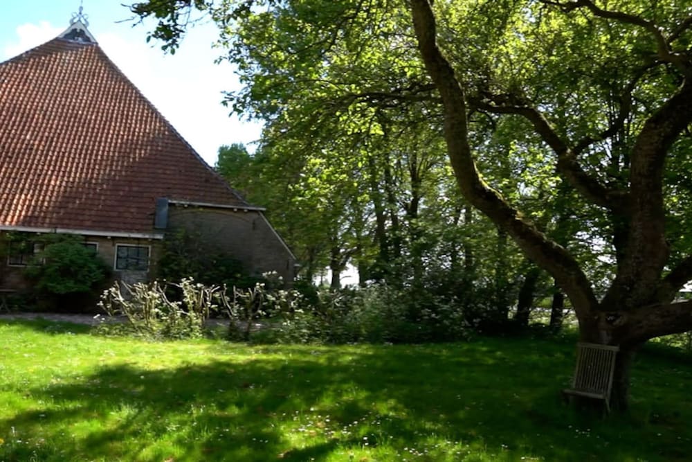 Woonboerderij bij Leeuwarden Natuur 11stedenwater