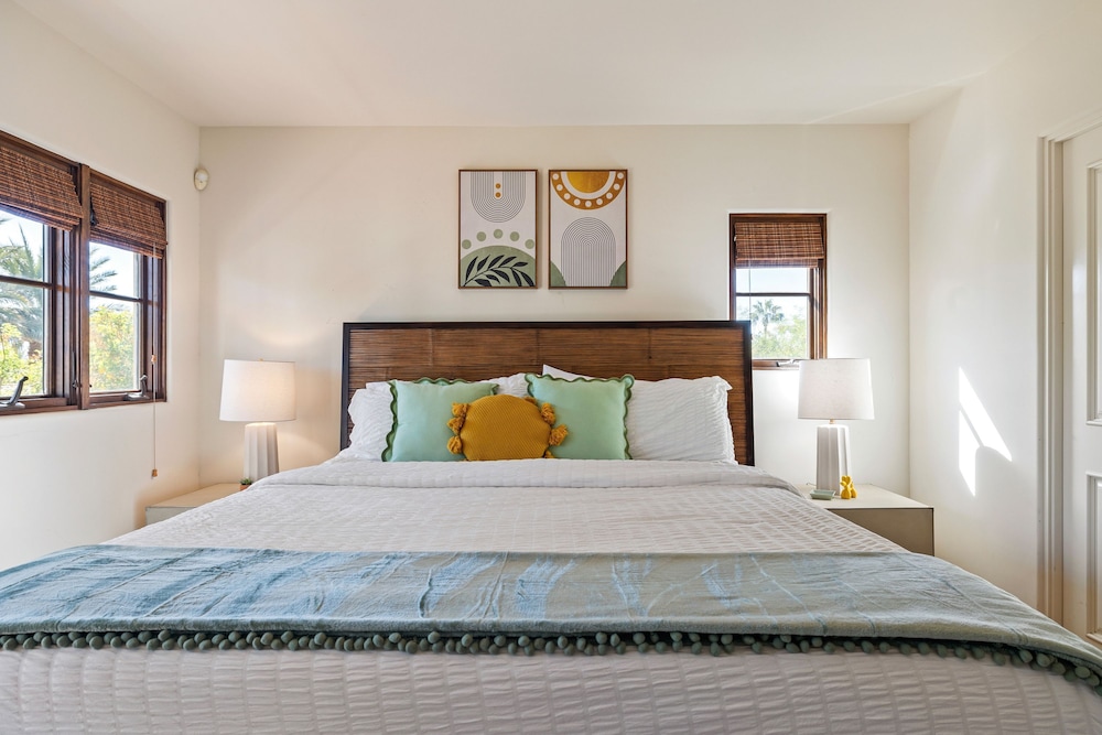 Villa del Gallo by Avantstay Luxury Group Retreat Pool Putting Green