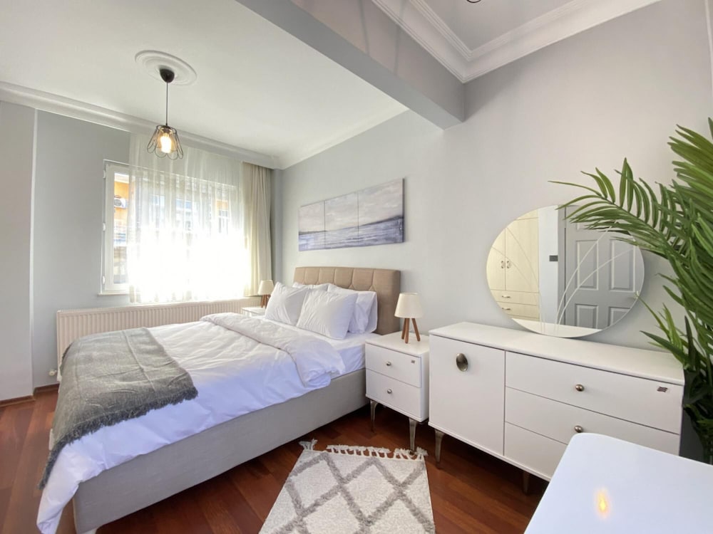 Modern and Stylish Flat Near Taksim Square