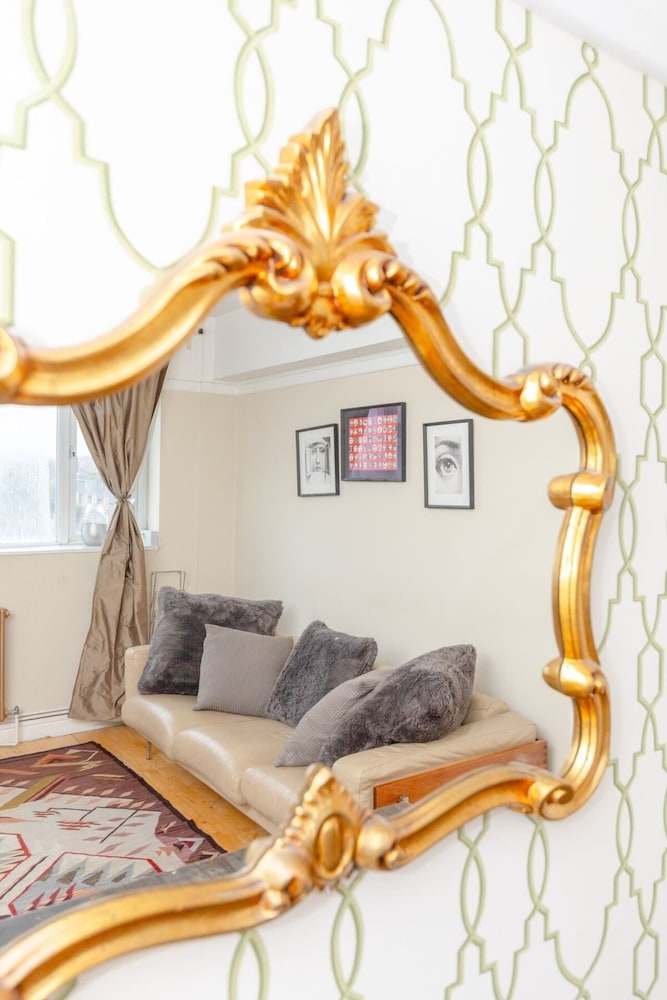 Well-connected 2BD Flat Near Clapham Brixton Hill