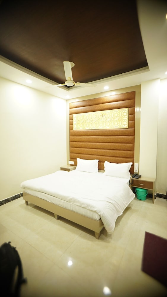 HOTEL SOLUXE